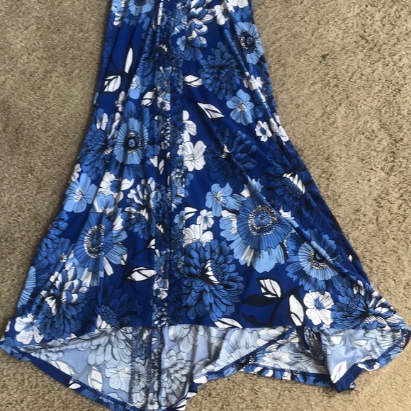 Beautiful flowing comfortable summer dress - Picture 3 of 5